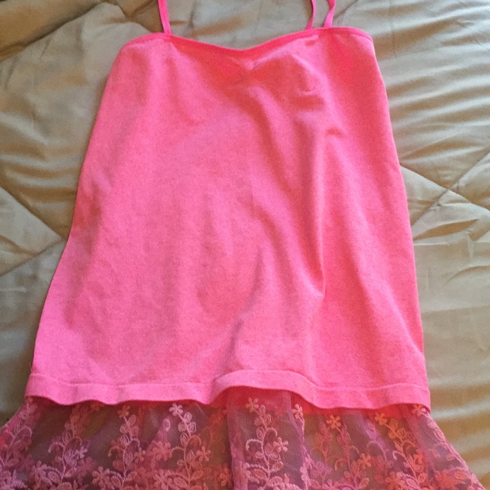 Tank tops - Picture 2 of 4